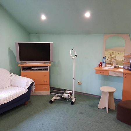 Casele Lena Bed & Breakfast Aldesti  Екстериор снимка